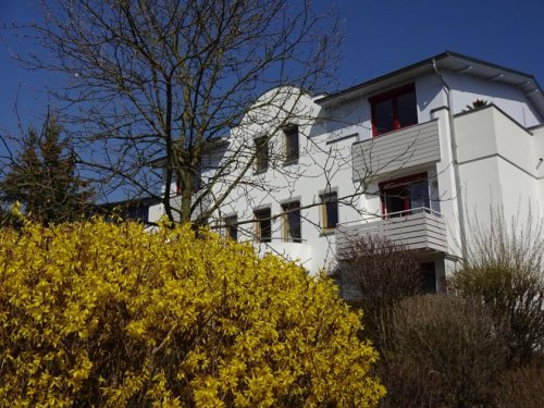 Zwickau Suche Immobilie 3-Raumwhg. mit kleinem Balkon und TG-Stellplatz in exclusiver Randlage in Zwickau-Weißenborn! Wohnung mieten