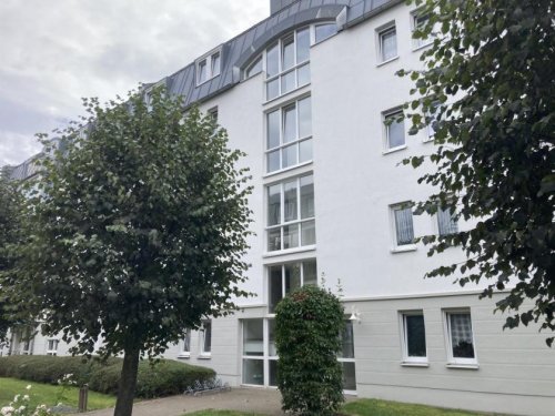 Zwickau 1-Zimmer Wohnung Ab 01.08.26! 1-Raum WE mit Balkon, Einbauküche und Tiefgaragenstellplatz in ruhiger Seitenstraße Wohnung mieten
