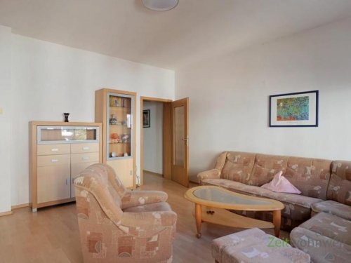 Zwickau Immobilien Inserate (EF0956_M) Zwickau: Pölbitz, neu möblierte Wohnung in ruhiger zentrumsnaher Nebenstraße, WLAN und Waschmaschine Wohnung