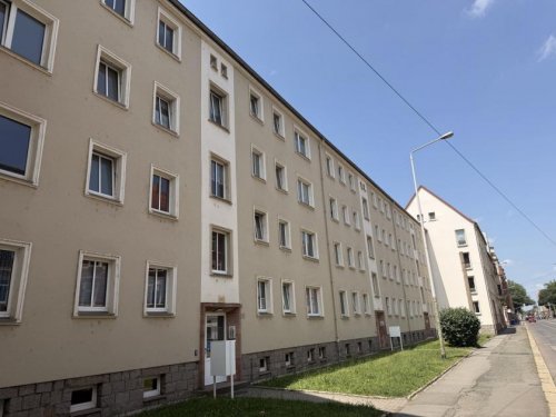 Zwickau Immobilienportal Schöne 2-Raumwohnung mit Balkon, Stpl. und neuer EBK! Tageslichtbad! Wohnung mieten