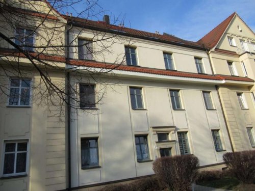 Zwickau Immobilien Ab 01.02.2026!!!Zwickau Marienthal Nähe HBK - 2-Raumwohnung mit Einbauküche, Stellplatz und Balkon Wohnung mieten
