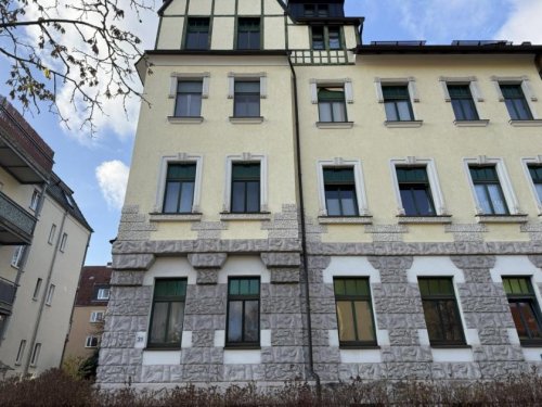 Zwickau Immobilienportal Beliebte Wohngegend, 2-R-Whg. im DG, Balkon und Tageslichtbad! Wohnung mieten