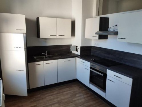 Glauchau Wohnen auf Zeit Großzügige 3-Zimmer mit Einbauküche, Laminat, sep. WC und Wannenbad im Zentrum! Wohnung mieten