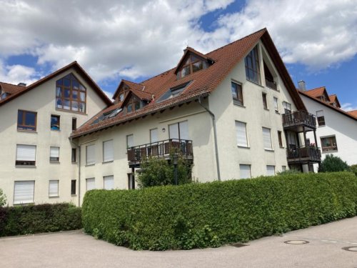 Werdau Günstige Wohnungen Ab 1.11.! Wohnen im Grünen - 2-Zimmer-Maisonette mit Loggia und Garage! Wohnung mieten