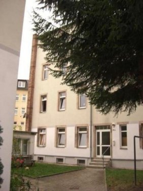 Chemnitz Großzügige Hinterhaus 2-Zimmer mit Laminat, EBK und Wannenbad in uninaher Lage! Wohnung mieten