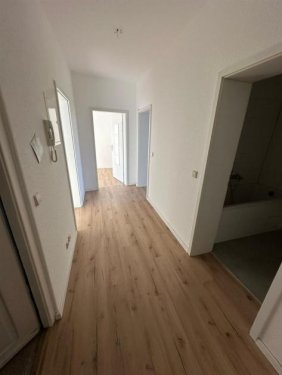 Chemnitz Immo NEU-Sanierte 3-Zimmer mit Laminat und Wanne in sehr guter Lage! Wohnung mieten