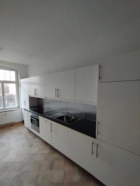 Chemnitz Immobilienportal Großzügige 2-Zimmer mit Laminat, Wannenbad und EBK in sehr guter Lage Wohnung mieten