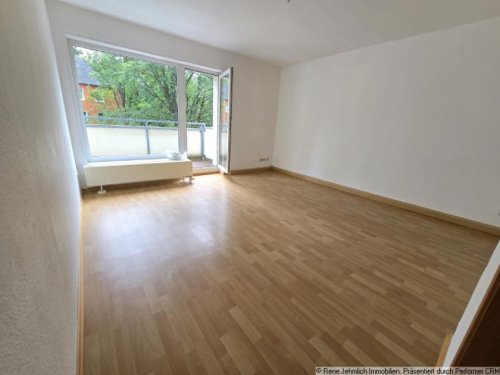 Chemnitz 1-Zimmer Wohnung Sonnige Dachgeschosswohnung mit Südbalkon in Chemnitz-Reichenbrand Wohnung mieten