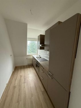 Chemnitz Wohnungsanzeigen DG Maisonette 3-Zimmer mit EBK, Laminat und Wannenbad in guter Lage Wohnung mieten