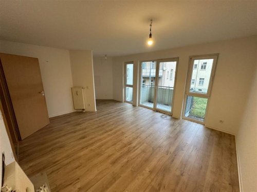 Chemnitz Immobilie kostenlos inserieren Günstige und frisch renovierte 2-Zimmer mit Dusche und Balkon in beliebter Lage! TG mgl. Wohnung mieten
