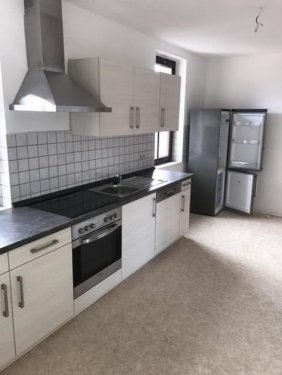 Chemnitz Wohnungsanzeigen Einbauküche! Günstige DG 3-Zimmer mit Laminat und Wanne in guter Lage! Wohnung mieten