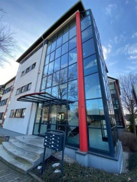 Chemnitz Günstiges Büro Großzügige 8-Zi. Büroeinheit mit 2xTG-Stellplätzen in guter Lage! Gewerbe mieten