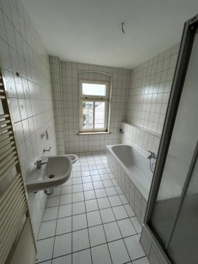Chemnitz Immobilie kostenlos inserieren Am Park! Großzügige 3-Zi. mit Aufzug, Laminat, Wanne und Dusche! EBK mgl. Wohnung mieten