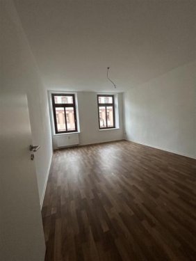 Chemnitz Immobilien Gemütliche 3-Zimmer mit Laminat, EBK, Balkon und Wannenbad! Wohnung mieten