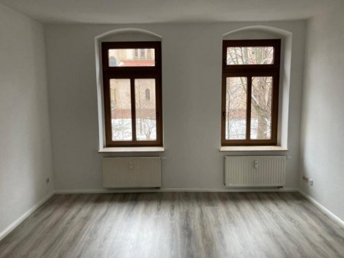 Chemnitz Terrassenwohnung Gemütliche 3-Zimmer mit Laminat, Balkon und Wannenbad in zentraler Lage! Wohnung mieten