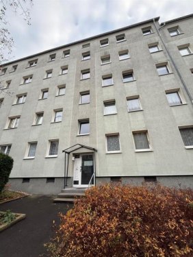 Chemnitz Terrassenwohnung Gemütliche neu renovierte 3-Zimmer mit Balkon, Laminat und Wannenbad in ruhiger Lage! Wohnung mieten