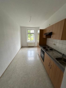 Chemnitz Wohnungen im Erdgeschoss Große 2-Zi. mit Laminat, Wanne, Balkon und EBK in ruhiger Lage! Wohnung mieten