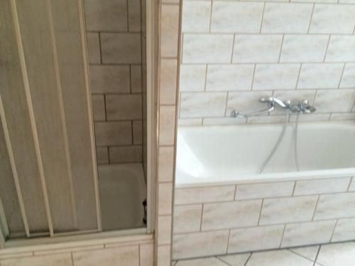 Chemnitz Immo *** Großzügige 2-Zimmer mit Aufzug, Wanne, Dusche und Laminat in zentraler Lage!! ** Wohnung mieten