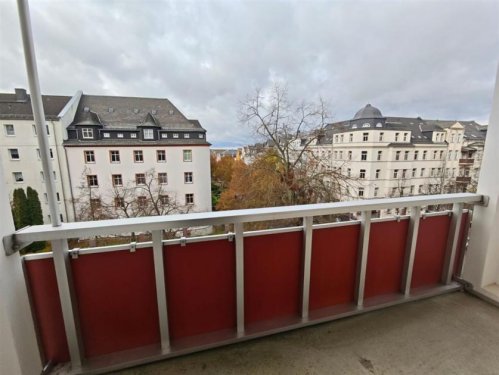 Chemnitz Terrassenwohnung Helle 3-Zi. mit Balkon, Wanne & Laminat in ruhiger Lage! Wohnung mieten