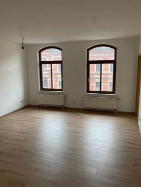Chemnitz Mietwohnungen * Kompakte 3-Zimmer mit Balkon, Laminat und Wannenbad in Zentrumsnähe! * Stellplatz mgl. Wohnung mieten