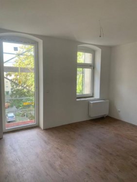 Chemnitz Immobilie kostenlos inserieren Zweitbezug nach San.! Große3-Zi. mit Einbauküche, Laminat, Lift, Balkon und Wanne! Wohnung mieten