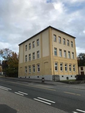 Hartmannsdorf (Landkreis Mittelsachsen) Immobilien Großzügige 2-Zimmer mit Laminat und Wannenbad mit Fenster in guter Lage! Wohnung mieten