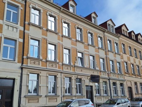 Freiberg 3-Zimmer Wohnung Wohnen im Altbau: Große 3-Zimmer-Wohnung im Dachgeschoss, auf Wunsch mit EBK Wohnung mieten