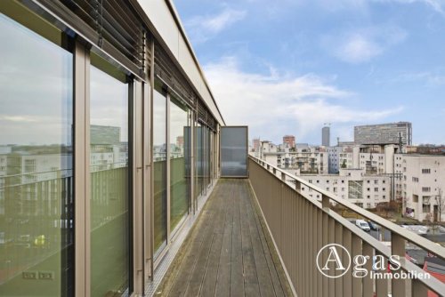 Berlin Immobilien LICHTDURCHFLUTET! 2 Zimmer Dachgeschoss-Wohnung mit ca. 77m² und großer Terrasse in Berlin-Mitte! Wohnung mieten