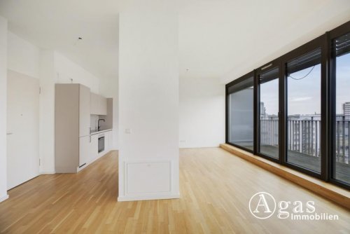 Berlin Mietwohnungen LICHTDURCHFLUTET! 2 Zimmer Dachgeschoss-Wohnung mit ca. 77m² und großer Terrasse in Berlin-Mitte Wohnung mieten