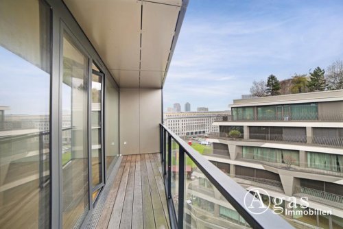 Berlin Immo Offen geschnittene 2 Zimmer Wohnung mit ca. 62 m² und EBK im Dachgeschoss in Berlin-Mitte! Wohnung mieten