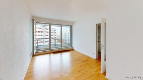 Berlin 2-Zimmer Wohnung ruhig, zentral: 2-Zi.-Whg mit Balkon im 6. OG, ab November auf 2 Jahre befristet Wohnung mieten
