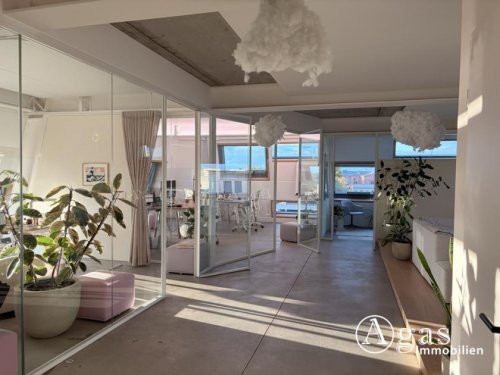 Berlin Günstiges Büro Innovation trifft Komfort: Modernes Büro über 2 Etagen mit Panorama-Dachterrasse zu vermieten Gewerbe mieten