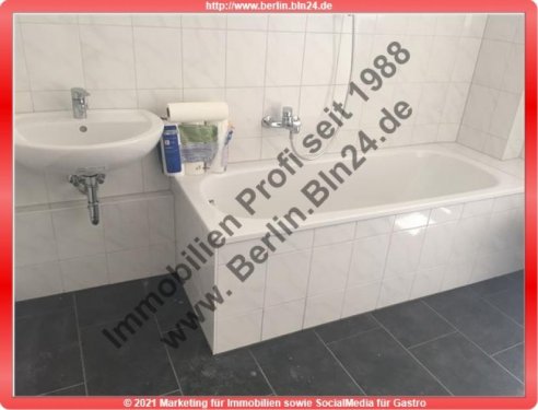 Berlin 3-Zimmer Wohnung Wohnung nach Sanierung + 3er WG geeignet Wohnung mieten