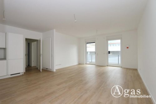 Schönefeld (Landkreis Dahme-Spreewald) Mietwohnungen 4-Zi.-Wohnung mit Balkon und TG-Stellplatz in Berlin Schönefeld Wohnung mieten