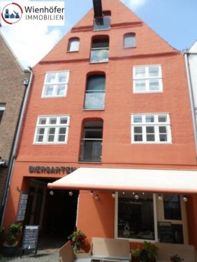 Lüneburg Gewerbe Moderne Büro- oder Praxisräume in historischem Gebäude der Lüneburger Innenstadt mit Parkplätzen Gewerbe mieten