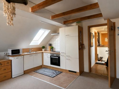 Wittmund Wohnung Altbau Dachgeschosswohnung mit EBK und PKW-Stellplatz in Feldrandlage! Wohnung mieten