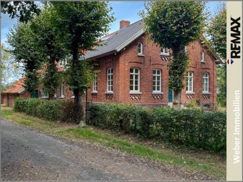 Westoverledingen Wohnungen Dachgeschosswohnung mit großer Scheune & Weidefläche! Wohnung mieten