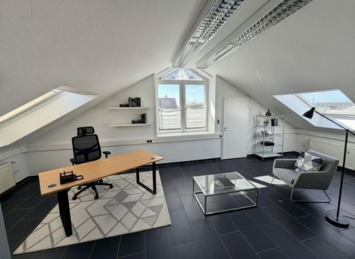 Neustadt am Rübenberge Gewerbe Immobilien Modernes Büro mit Klimaanlage, Netzwerk und Parkplätzen Gewerbe mieten