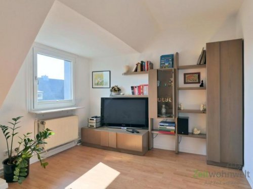 Kassel Wohnungsanzeigen (EF1225_M) Kassel-Stadt: Fasanenhof, preiswerte möblierte Dachwohnung in einem ruhigen Haus mit Garten Wohnung mieten