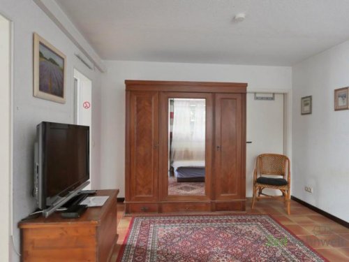 Kassel 1-Zimmer Wohnung (EF1350_M) Kassel-Stadt: Brasselsberg, möbliertes Apartment für Wochenendheimfahrer, sep. Eingang, Grundreinigung inkl Wohnung