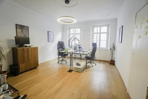 Bozen Immobilien Büro in Zentrum von Bozen zu vermieten Gewerbe mieten