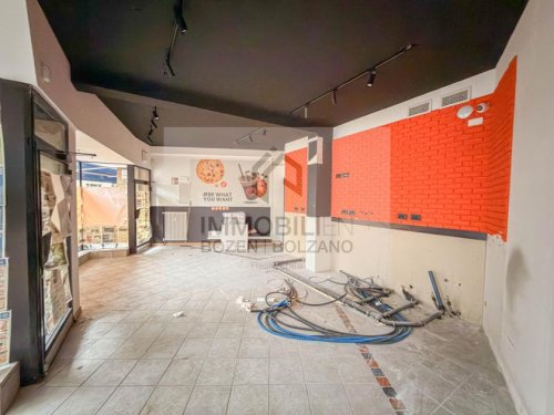 Bozen Immobilien Geschäft in toller Lage in Zentrum zu vermieten Gewerbe mieten