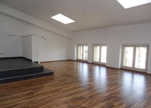 Magdeburg Immobilien Schöne gemütliche 1-Raum-Loft Wohnung DG.54,01m2 in MD.Neue -Neustadt zu vermieten. Wohnung mieten