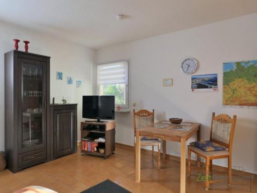 Magdeburg Provisionsfreie Immobilien (EF1150_M) Magdeburg: Neu Olvenstedt, kleines möbliertes Apartment mit separatem Hauseingang und Terrasse Wohnung mieten