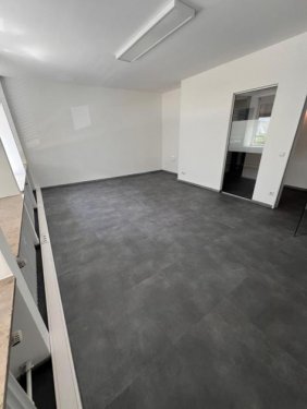 Düsseldorf Günstiges Büro hochwertige Büro-/Praxisfläche Top-Zustand * direkt vom Eigentümer *EDV-Verkabelung *BAP-Beleuchtung Gewerbe mieten