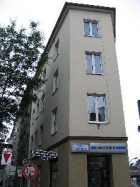 Düsseldorf Wohnungsanzeigen Großzügig geschnittene und neu sanierte 3 Zimmer Wohnung mit Tageslicht Wannen-Bad Wohnung mieten