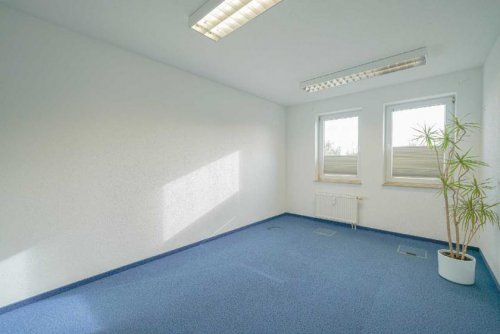 Ratingen Günstiges Büro Büro-/Praxisfläche mit Option für Serviced Apartment in Ratingen-West Gewerbe mieten
