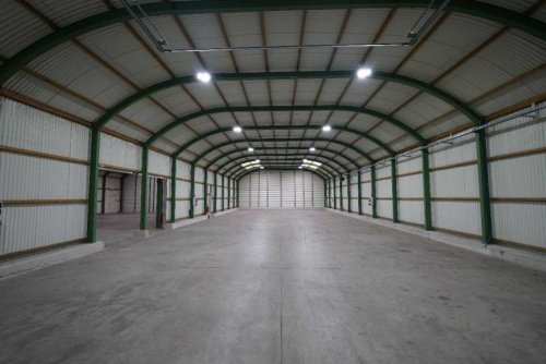 Ratingen Suche Immobilie Beheizbare Lager-/Produktionshalle mit drei Rolltoren und Freifläche Gewerbe mieten