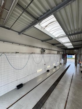 Osnabrück Immobilien Nutzfahrzeug Werkstatt mit repräsentativen Bürotrakt *** große Freifläche für die Fahrzeugausstellung Gewerbe mieten