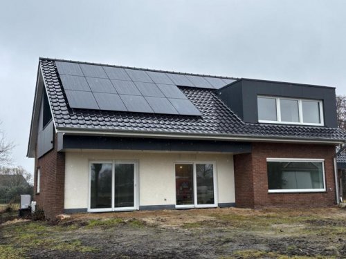 Wilsum Immobilien Moderne Erdgeschosswohnung mit Garten, Garage und zwei Terrassen in Wilsum Wohnung mieten